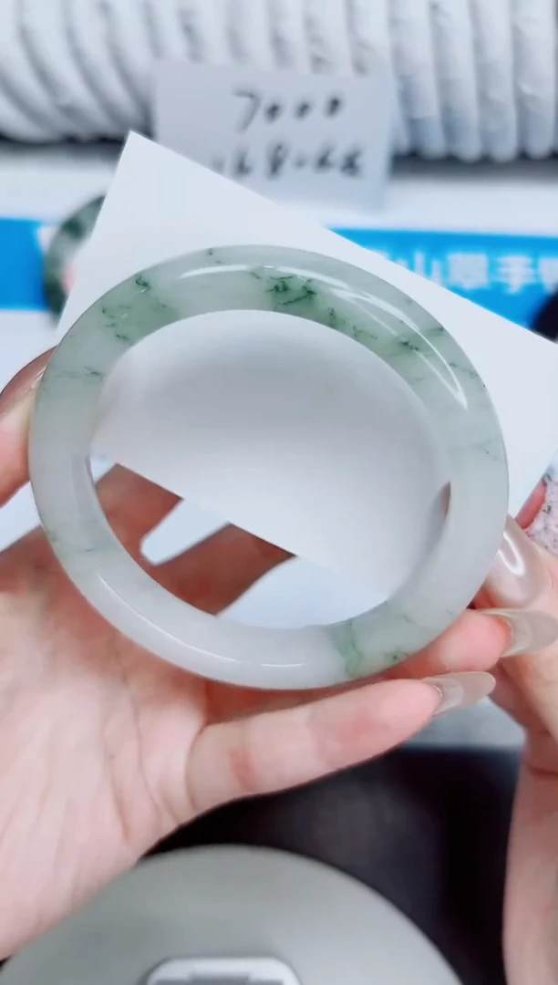 未镶嵌手镯石英质玉67/64
