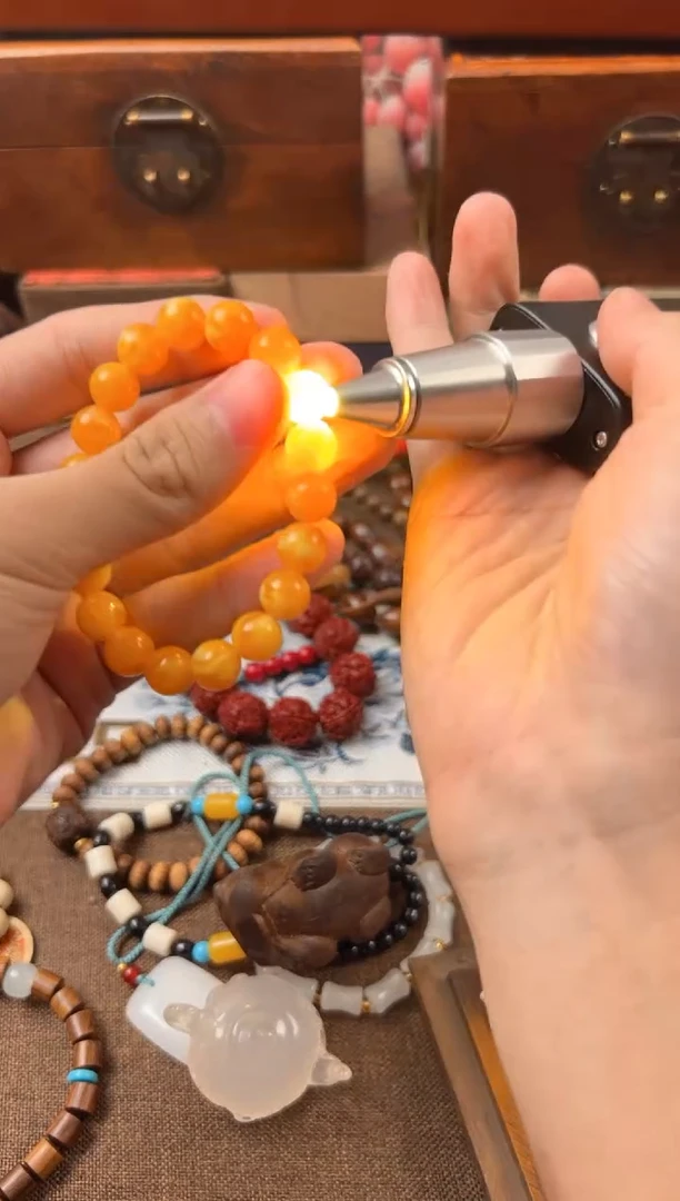 蜜蜡颈饰未镶嵌................