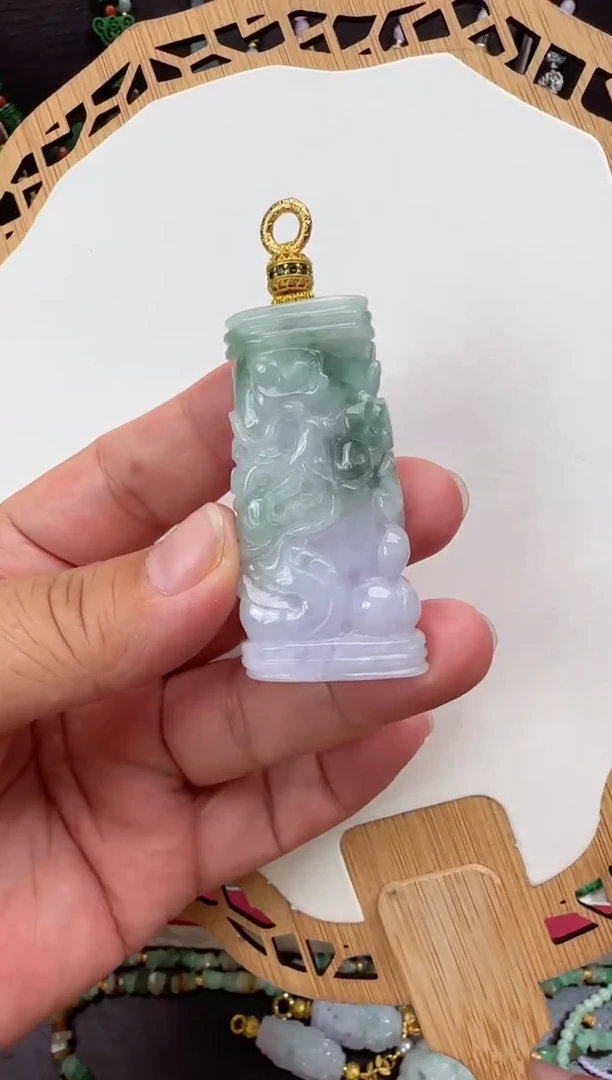 颈饰未镶嵌翡翠吊坠