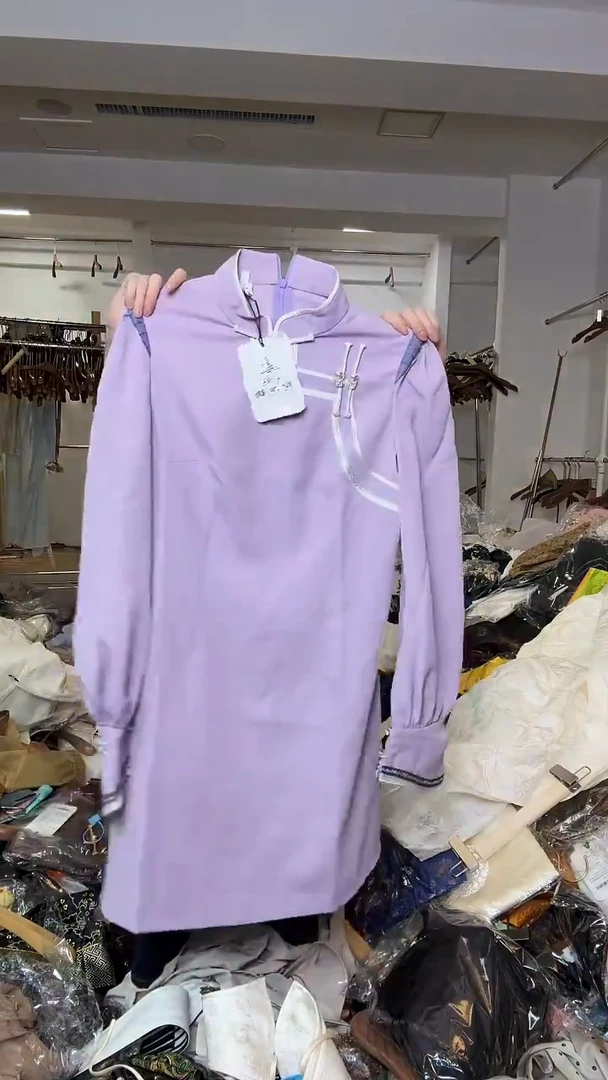 连衣裙       M码       80-105斤