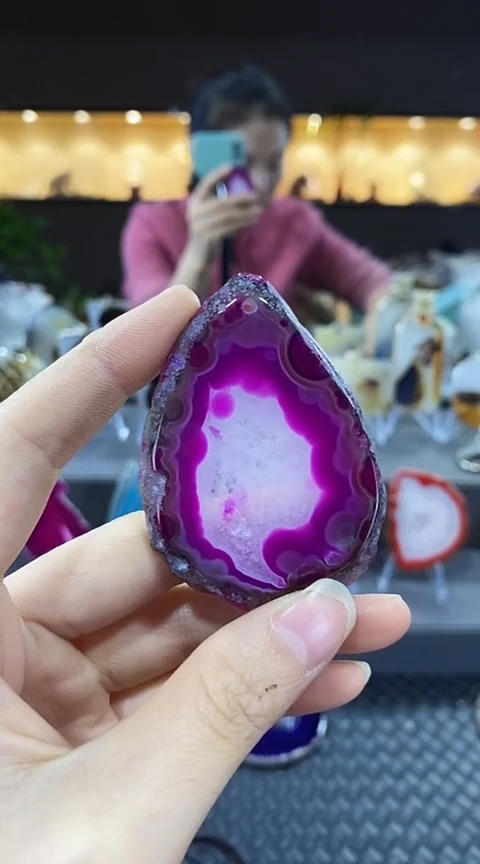 未镶嵌颈饰玛瑙/玉髓金*人玛瑙