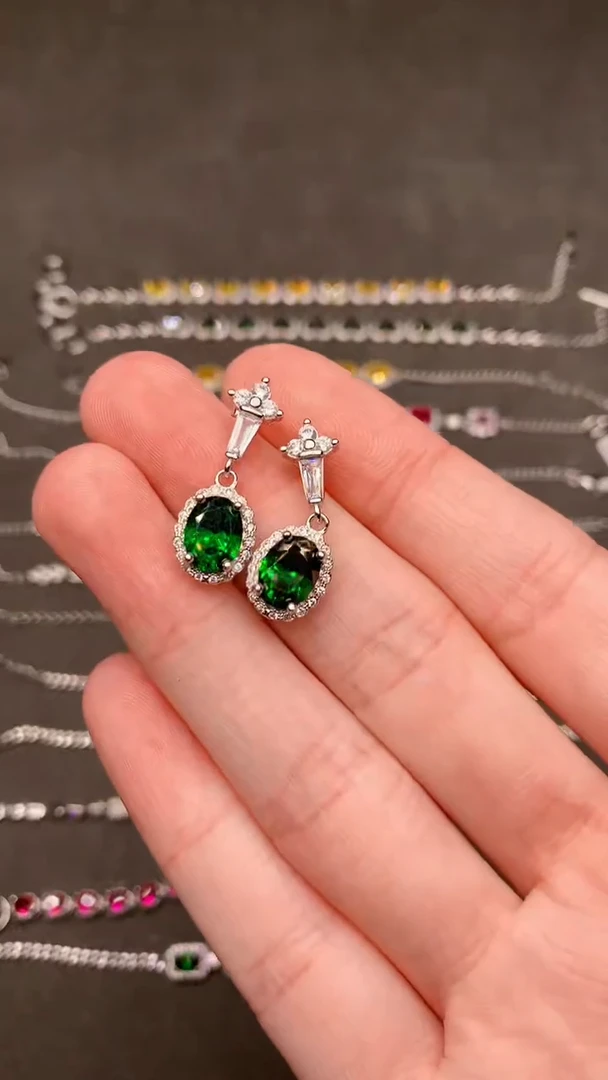 【闪购商品】透辉石耳坠银S925镶嵌.....