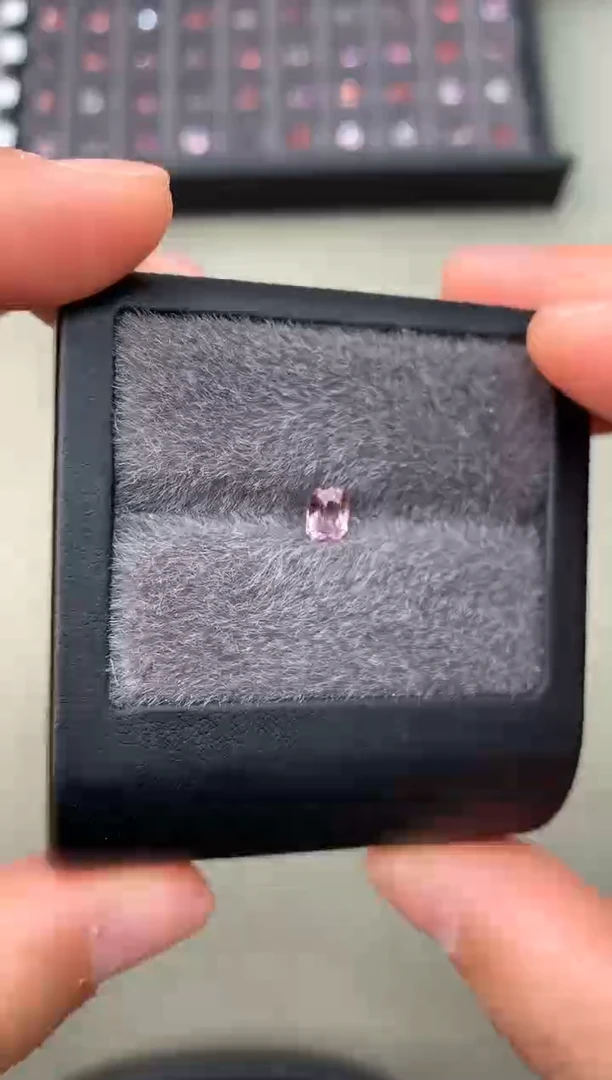 【闪购商品】定制尖晶石裸石未镶嵌0.69ct 枕型 粉色调