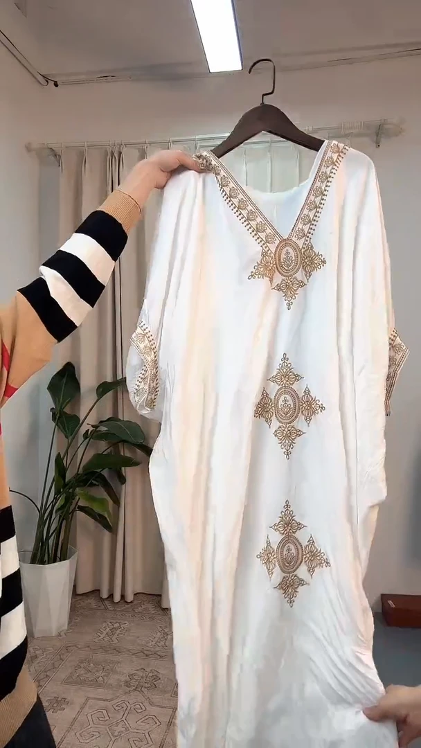 女士时尚搭配 微脏