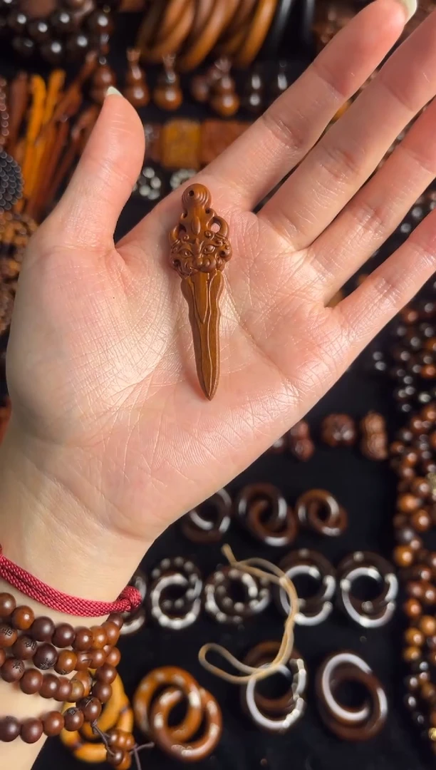 枣木雷击枣木老料狮咬剑