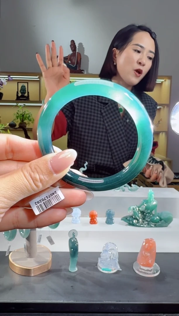 未镶嵌手镯翡翠54圈