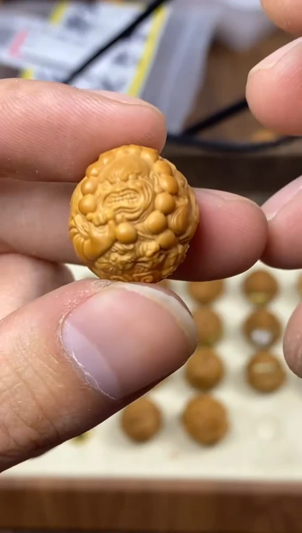 猴头核桃吊坠降龙 素