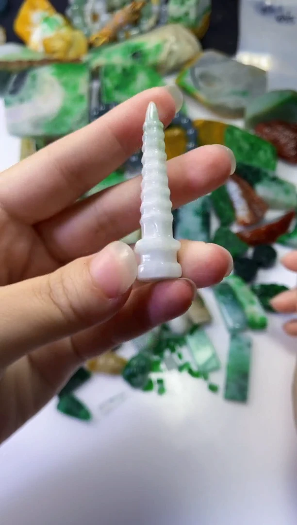 颈饰未镶嵌翡翠055天然翡翠