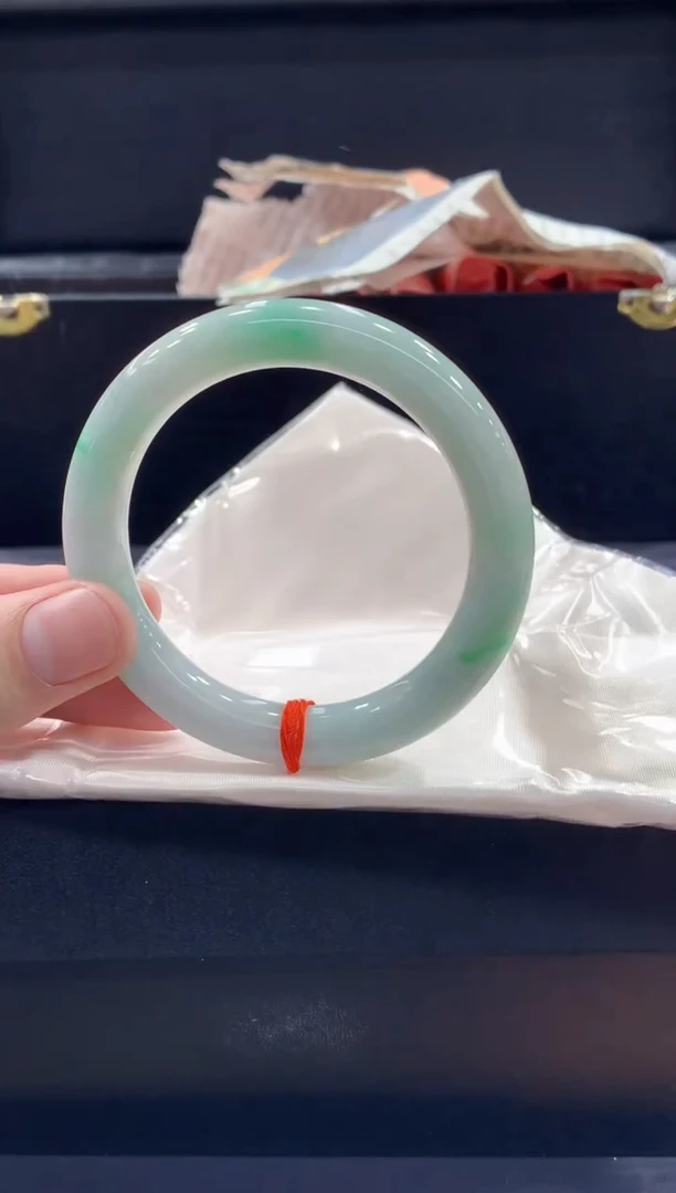 未镶嵌手镯翡翠翡翠手镯