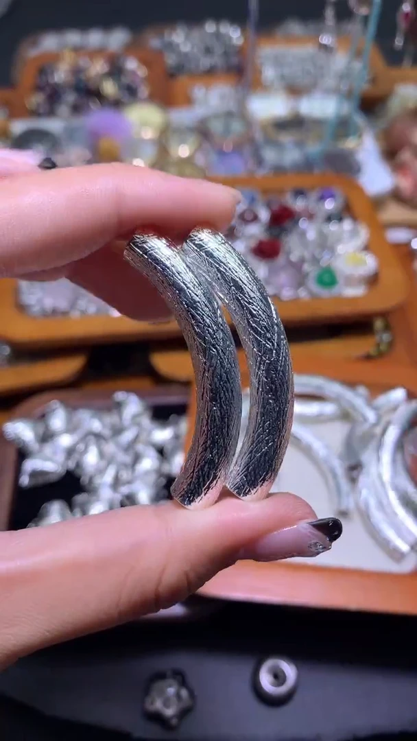 锆石合金拉丝弯管6元2个