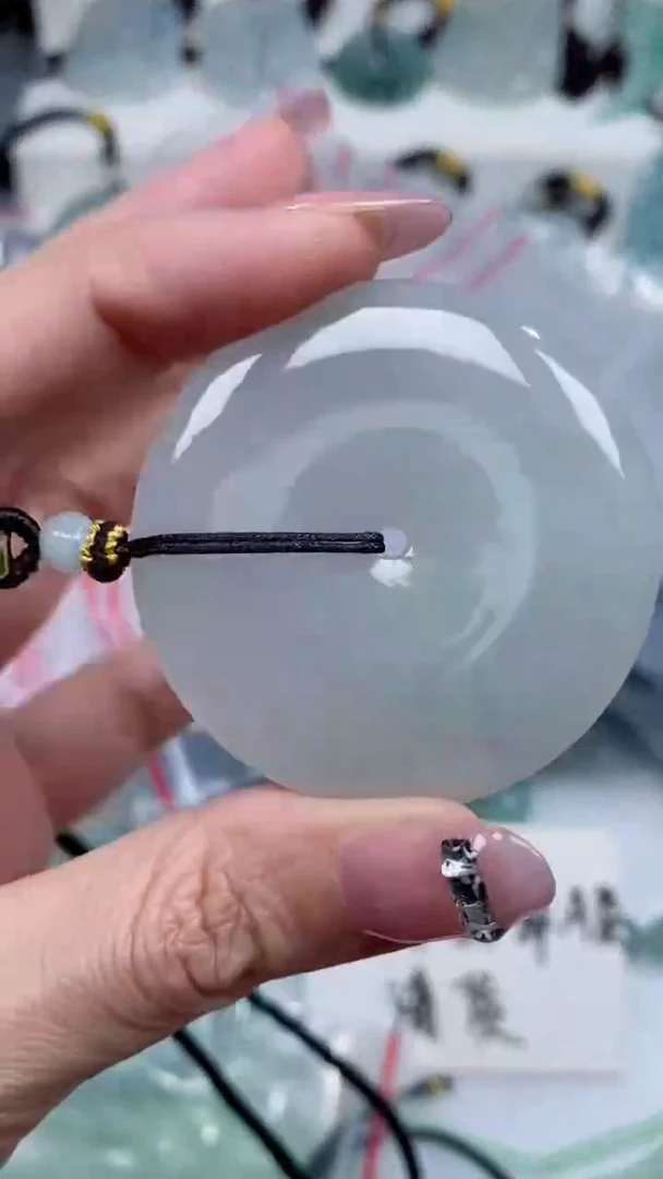 颈饰未镶嵌翡翠吊坠