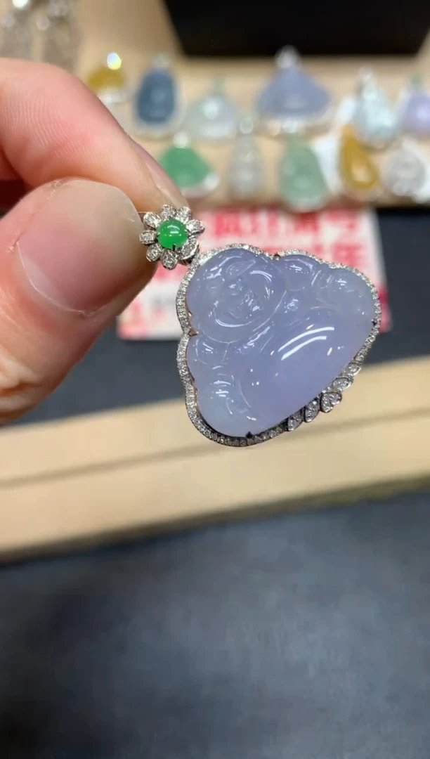 【闪购商品】翡翠颈饰18K金镶嵌佛公【无服务费】