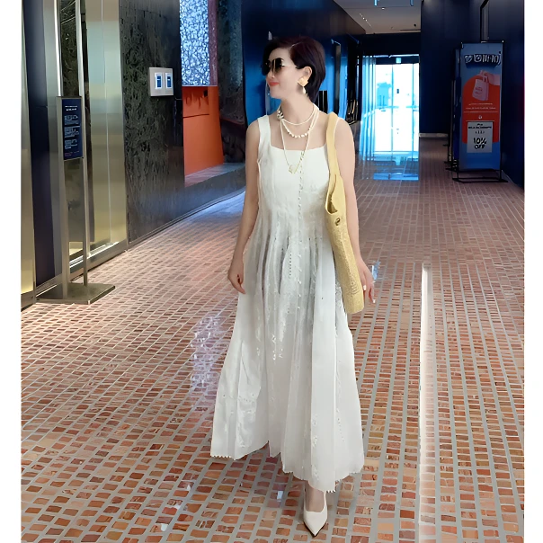 【顾文婷推荐】YOUWEI有尾 轻透感蕾丝绣花连衣裙 Y5724218