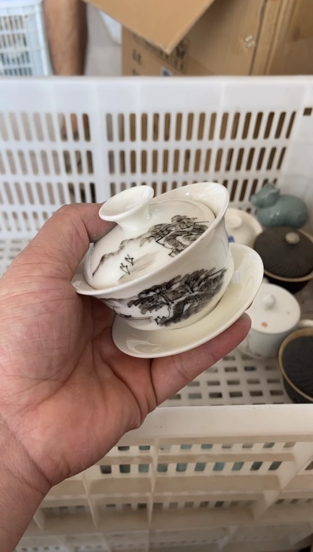 无运费险有瑕疵的摄影的产品有使用过的痕迹有点脏介意勿拍