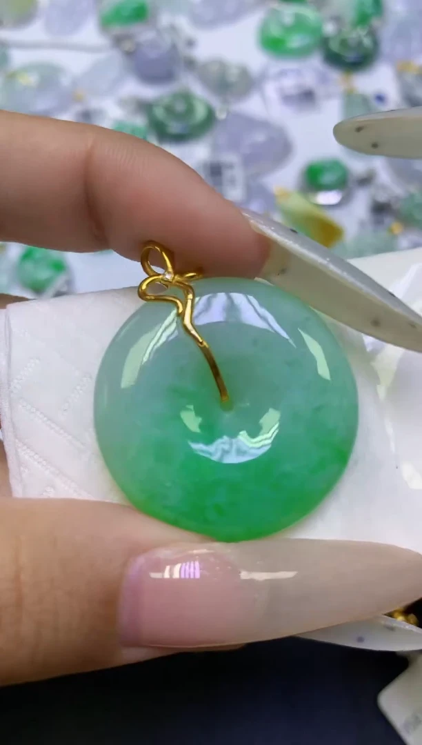 颈饰18K金镶嵌翡翠天然缅甸翡翠A货百元以上9元证书费自理