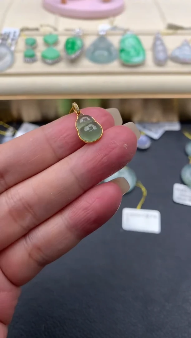 【闪购商品】翡翠颈饰18K金镶嵌Q609     