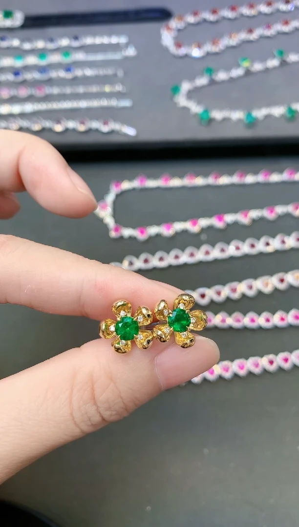 【闪购商品】祖母绿耳饰18K金镶嵌1