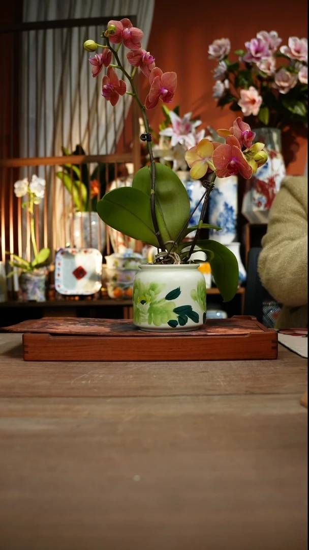 当代景德镇设计师釉下手绘陶瓷花瓶