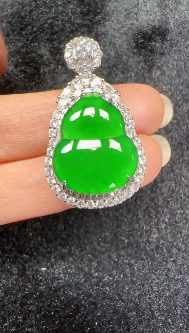 未镶嵌定制翡翠翡翠吊坠93