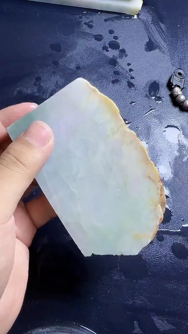 翡翠未镶嵌挂件127翡翠