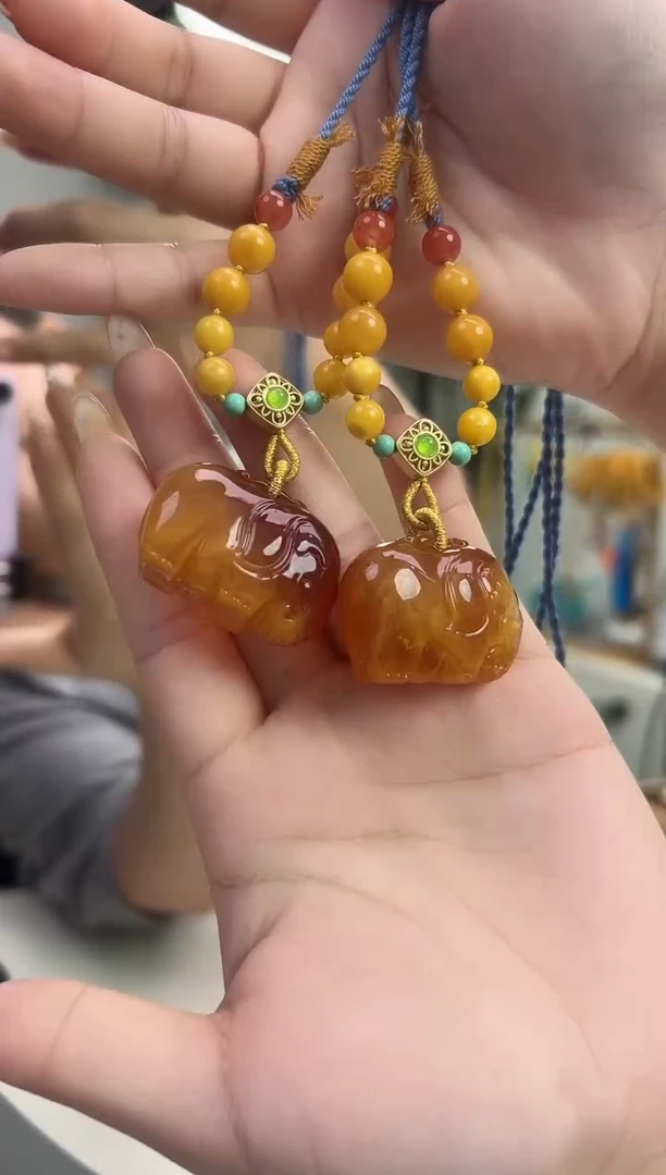 裸石琥珀未镶嵌琥珀蜜蜡吊坠多样性发一条