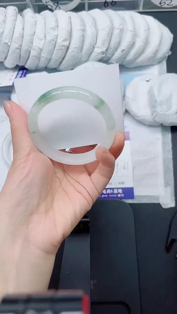 石英质玉手镯未镶嵌360-60.8