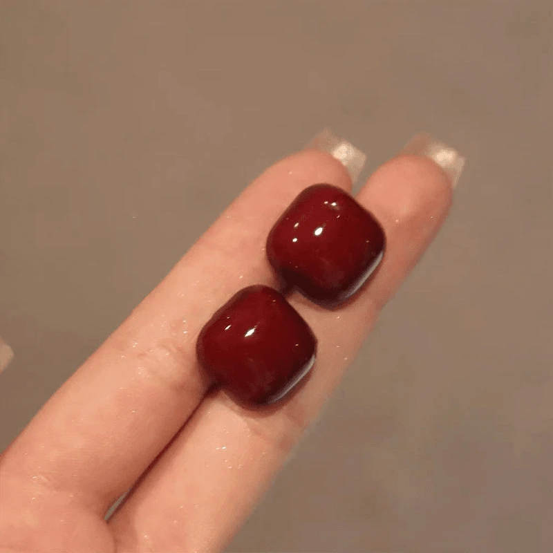 非金属树脂耳饰 安可拉红复古风红色半圆滴釉耳钉独特设计高级感