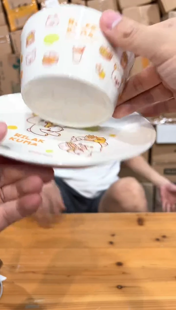 瓷片轻松熊一碗一盘