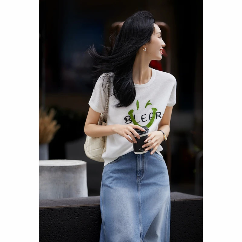 B 门店42&9！微笑好运T恤」莱赛尔天丝刺绣百搭短袖针织上衣女T4639