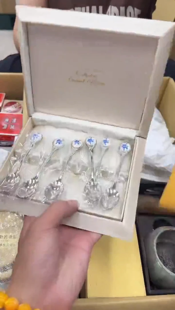 琉璃手工艺品栗*?68