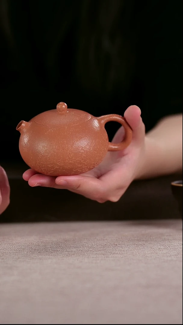 茶壶紫砂粗砂金降坡精工刻绘鱼嘴西施