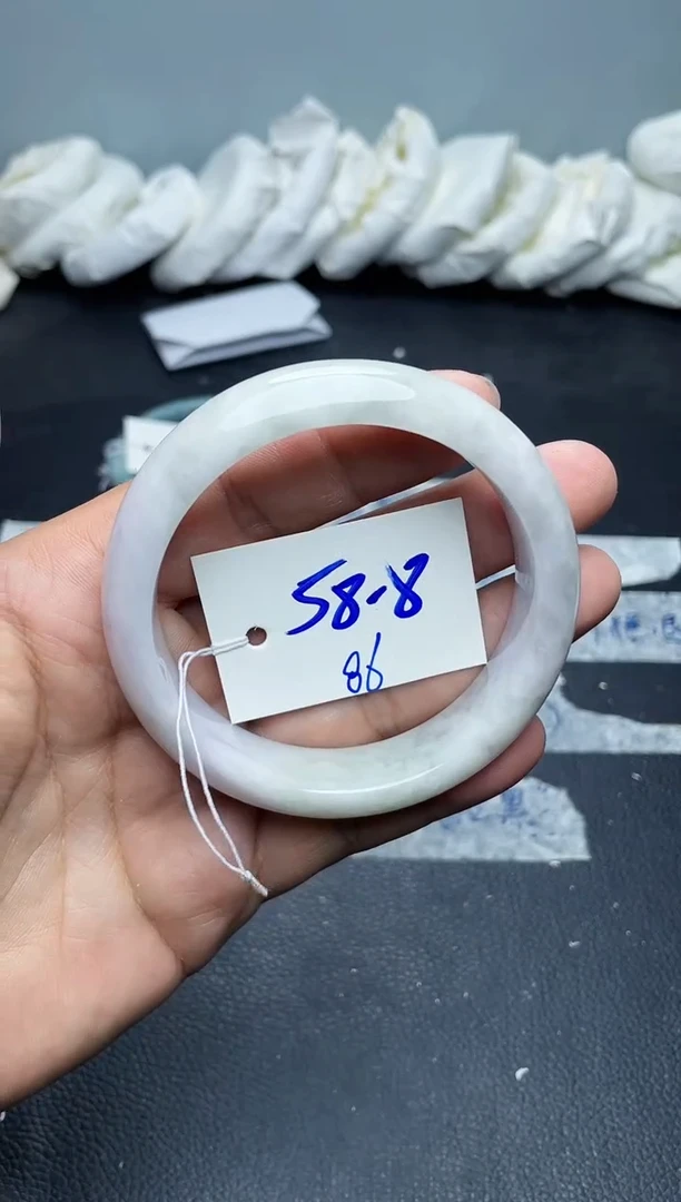 未镶嵌手镯翡翠86