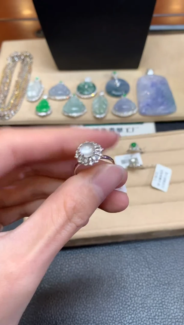 【闪购商品】翡翠戒指18K金镶嵌蛋面【无服务费】