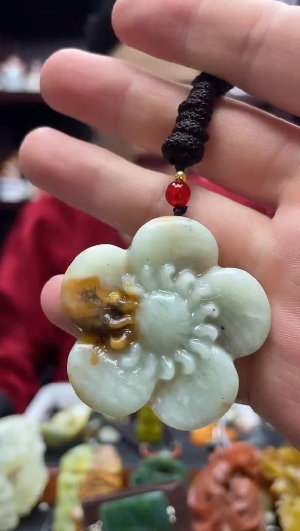 未镶嵌岫玉吊坠·