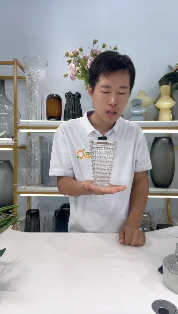 璀璨小号圆形透明色玻璃花瓶