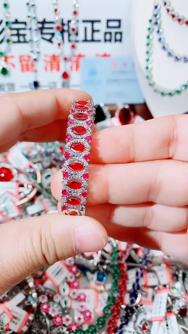 未镶嵌手镯红宝石