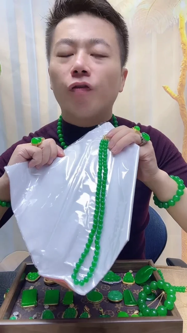 项链14K金镶嵌翡翠翡翠项链