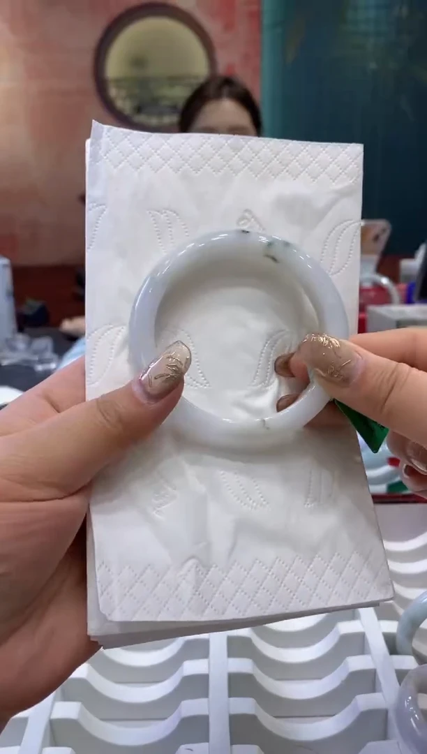 【闪购商品】翡翠手镯未镶嵌多人005261