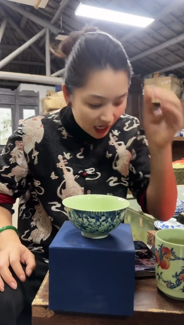 杯子瓷绿稀土童子闹元宵4.5英寸碗