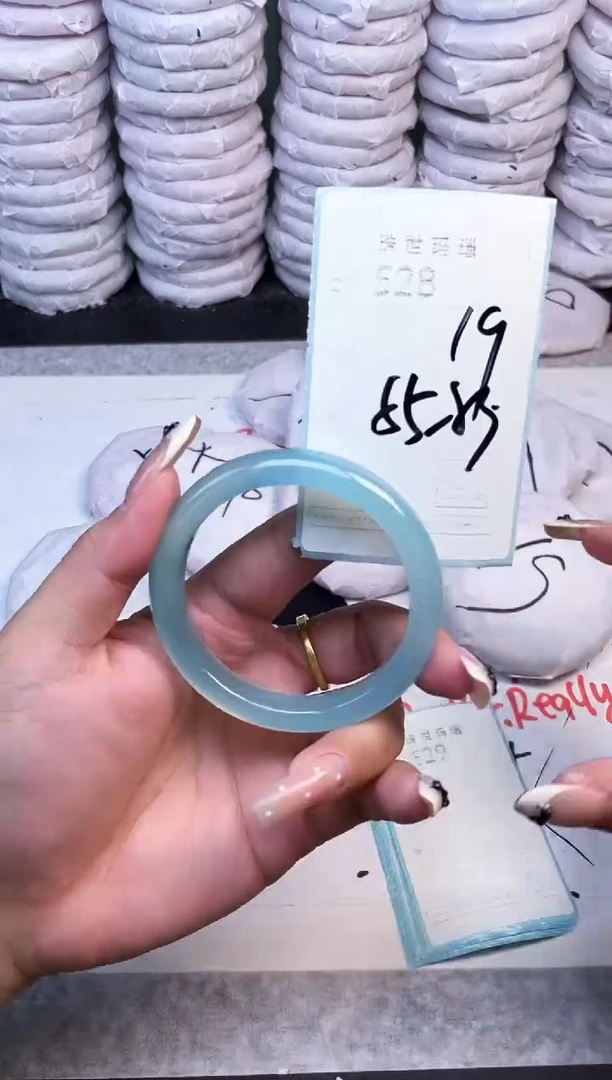手镯玛瑙/玉髓未镶嵌528