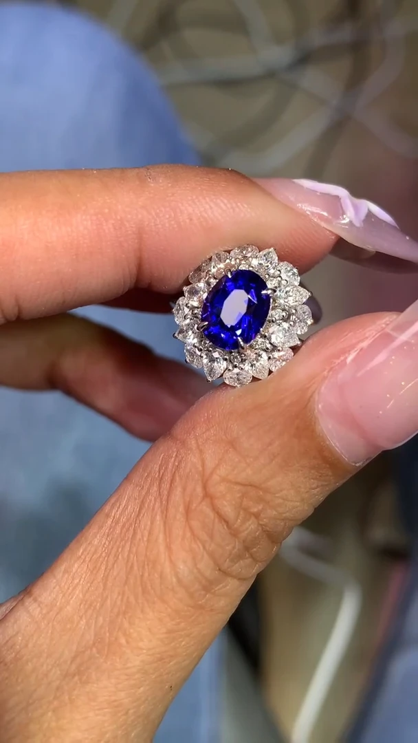 戒指蓝宝石18K金镶嵌2.01CT