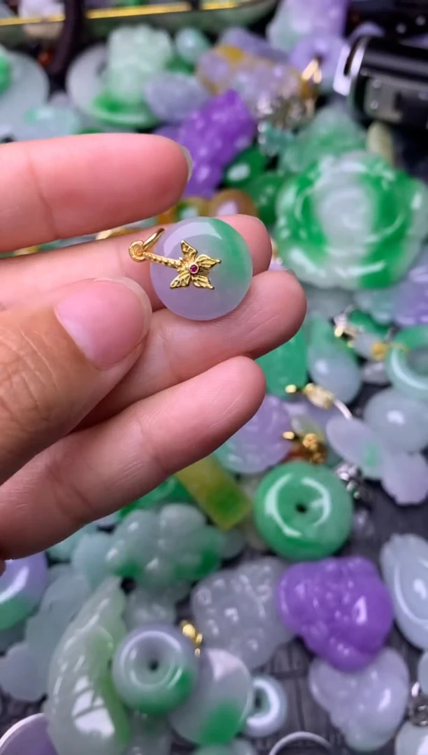 颈饰未镶嵌翡翠缅甸翡翠吊坠
