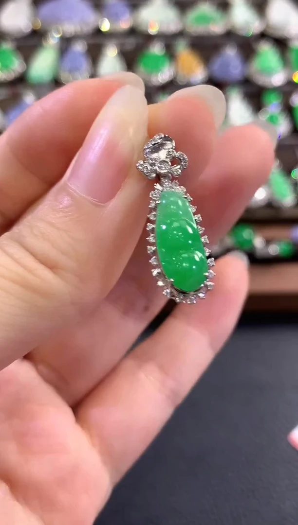 吊坠(不含链)18K金镶嵌翡翠n8