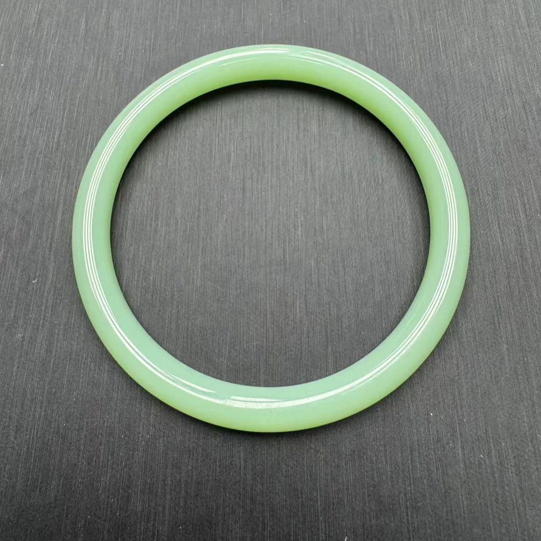 H376和田玉精美手镯