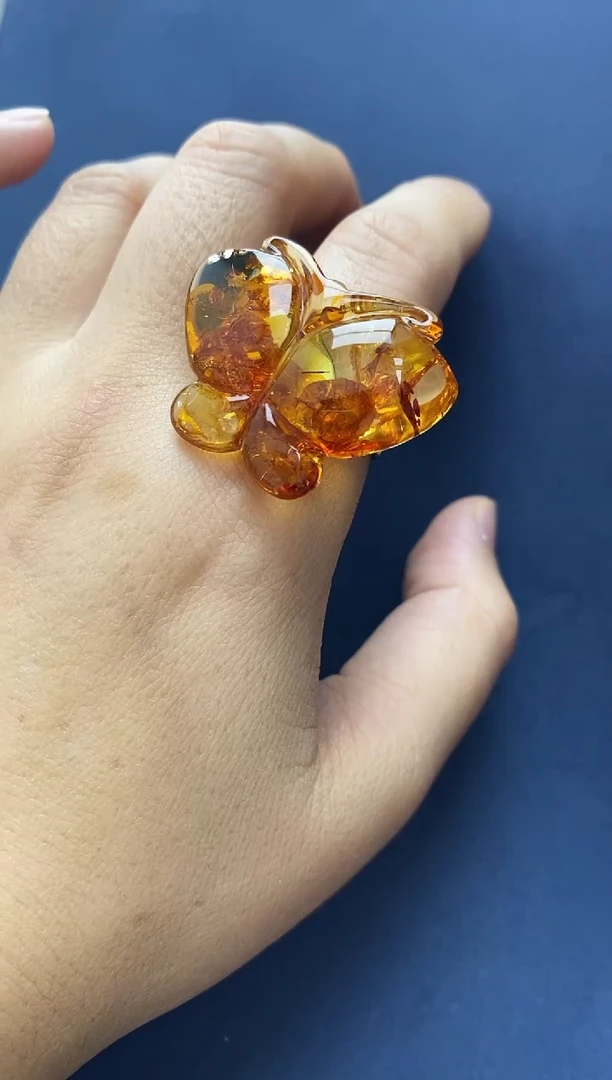 裸石琥珀未镶嵌戒指