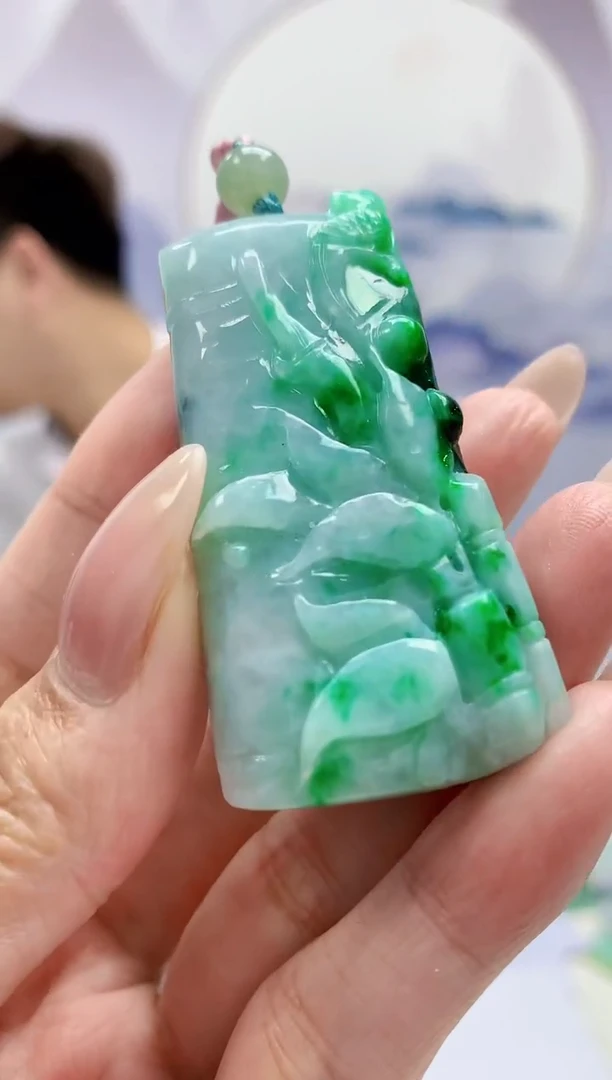 【闪购商品】定制翡翠未镶嵌4868MM-毛货挂件146