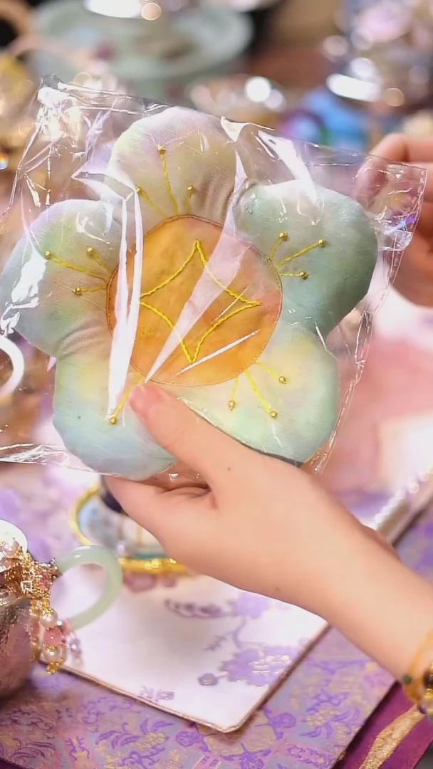 摆件山怂阿卿直播间@@山孤13695