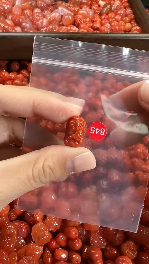 颈饰未镶嵌南红玛瑙11