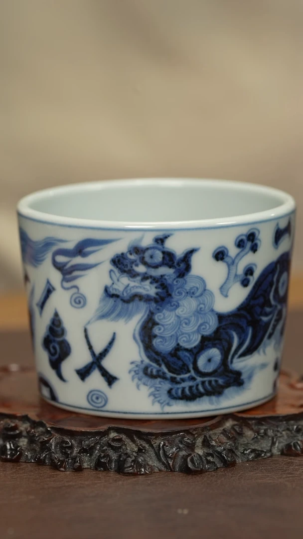 素月明河狮子直口杯