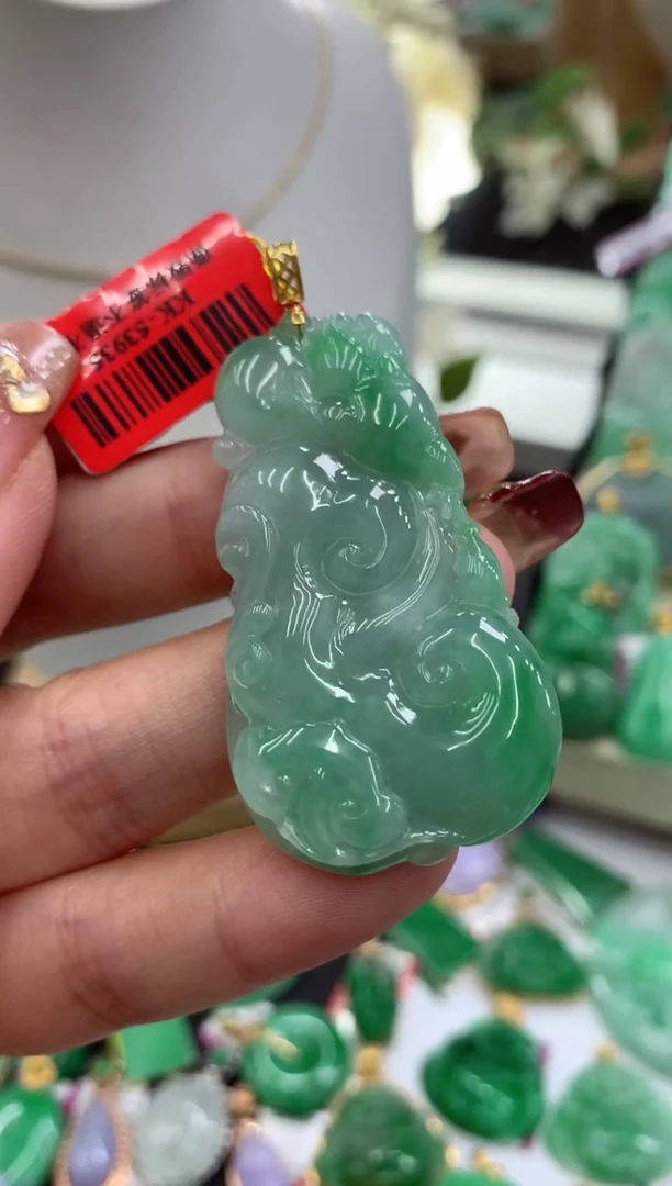 【闪购商品】翡翠吊坠(不含链)18K金镶嵌挂件